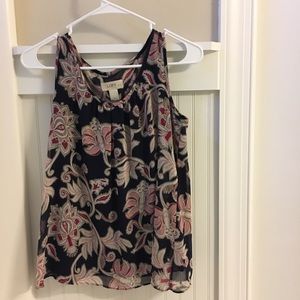 Sleeveless blouse